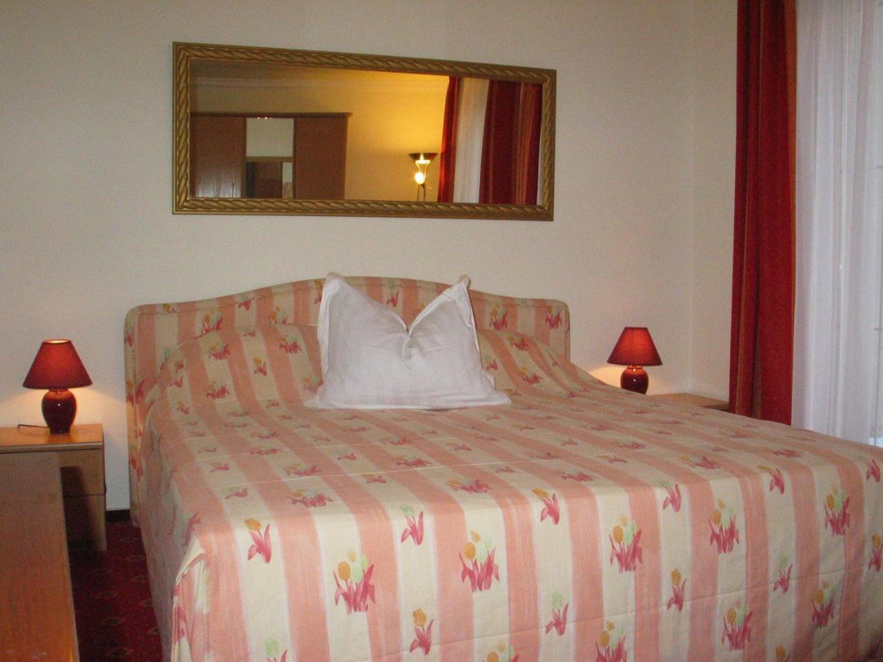 זלטינגן-רכטינג Hotel Winzerverein מראה חיצוני תמונה